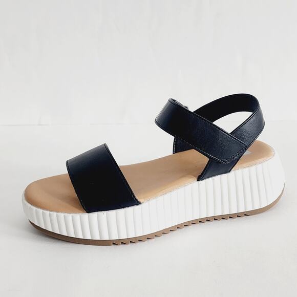 Dolce Vita Black and White Platform Sandals - Picture 3 of 8